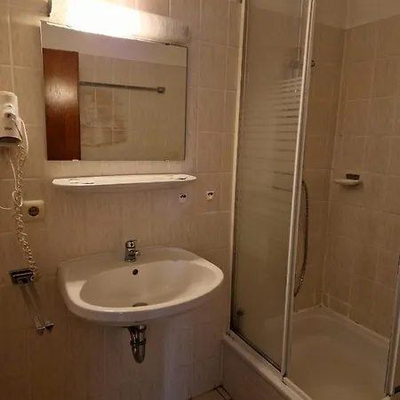 Pb בית הארחה