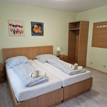 Pb בית הארחה